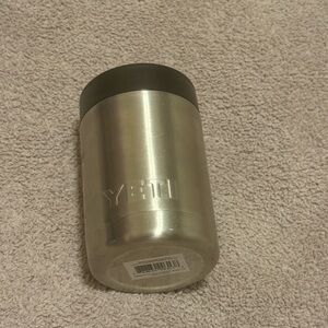 Yeti Stainless Steel Cooler Can Holder in Silver with Black Lid